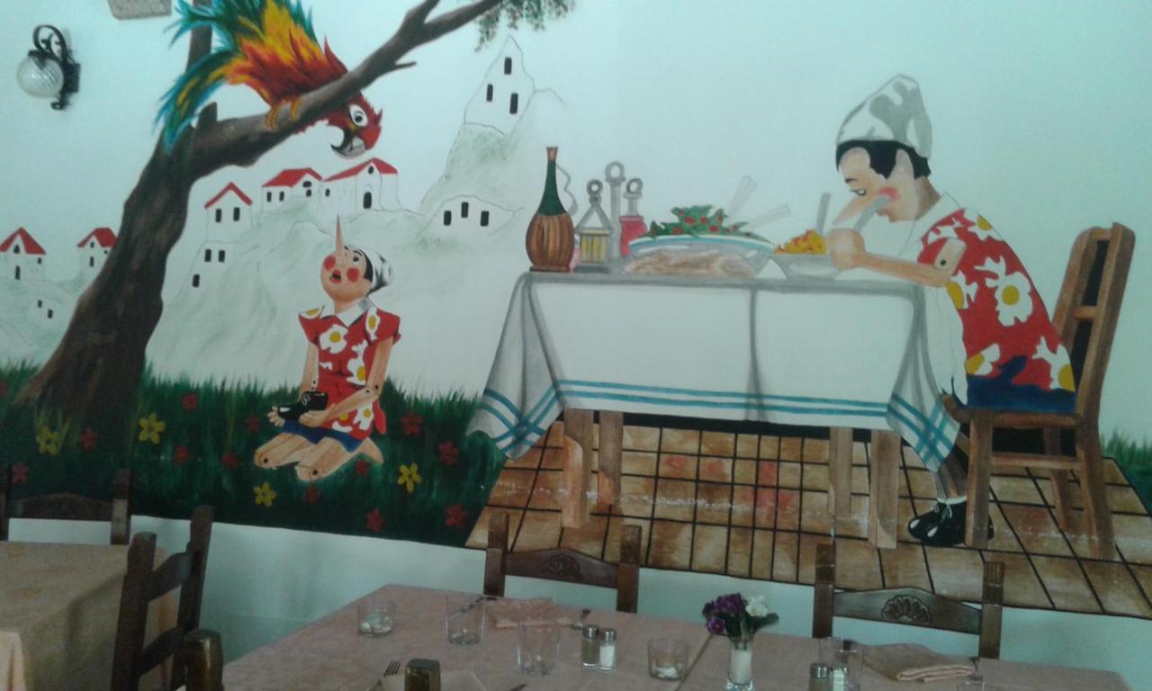 Hotel Pinocchio อาร์ซาเคนา ภายนอก รูปภาพ
